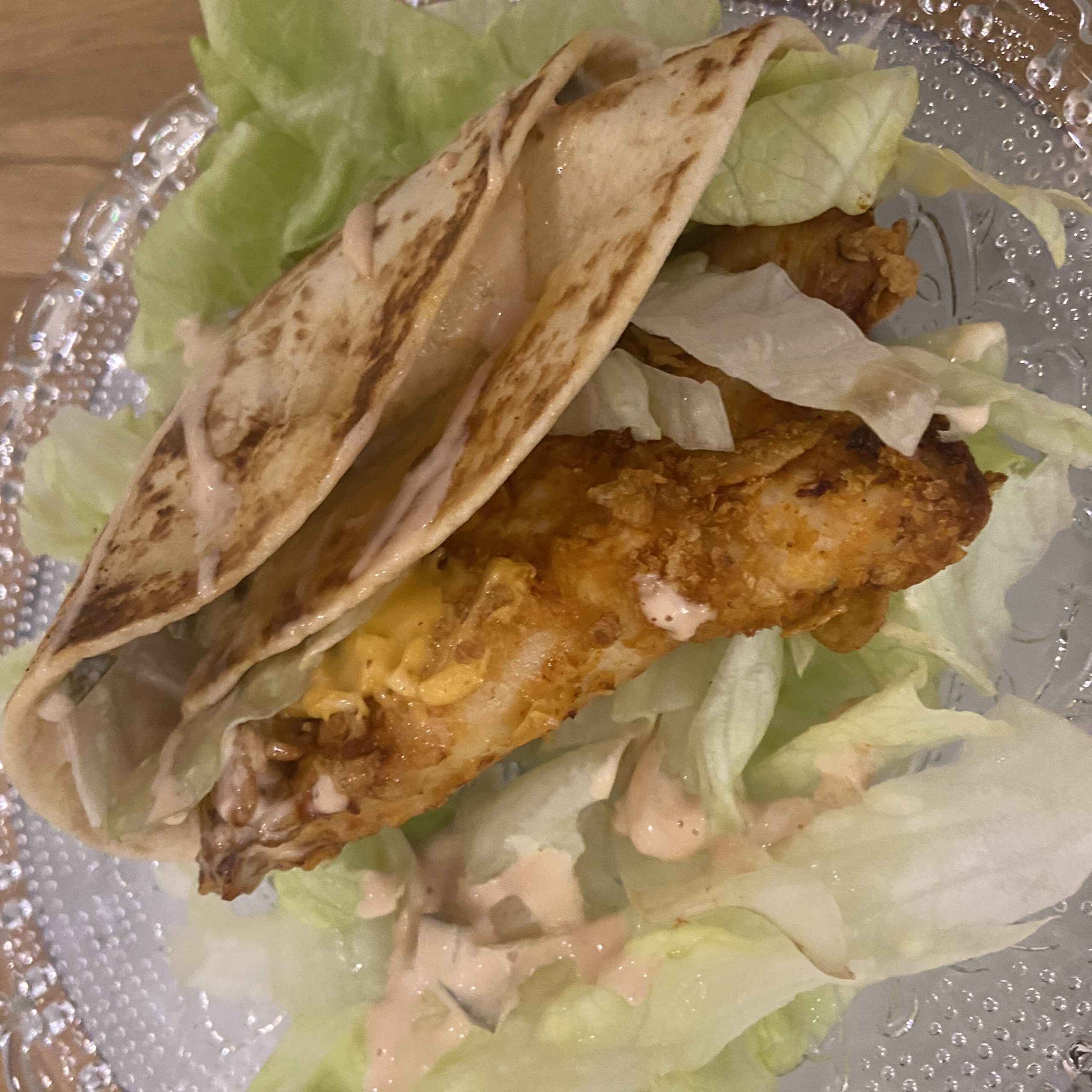 Knusper Chicken-Wrap mit leichter Burger-Sauce